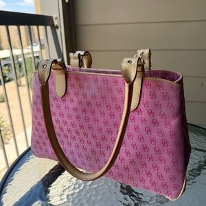 Dooney & Bourke Pink shoulder Bag